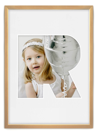 Ramka LITERKA "R" Jasne Drewno. Ramka z passe partout o rozmiarze 21x30 cm
