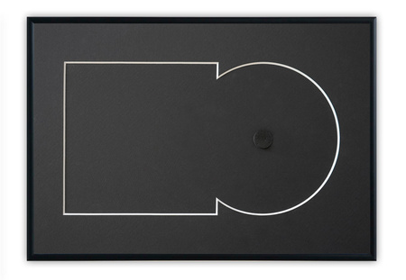 Ramka na płytę CD w kolorze czarnym. Ramka aluminiowa o rozmiarze 21x30 cm