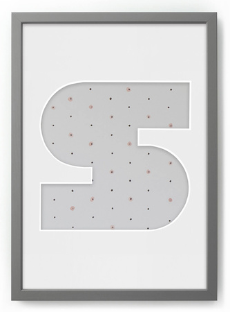 Ramka LITERKA "S" Szara. Ramka z passe partout o rozmiarze 21x30 cm