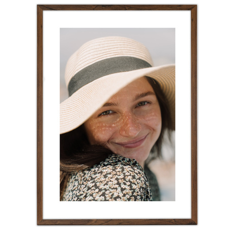 Ramka brązowa HEN 4 50x70 cm