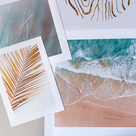 Zestaw plakatów Gold Commitment w ramach z litego drewna w kolorze złotym