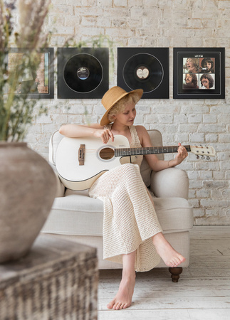 Ramka na płytę winylową - czarna. Ramka aluminiowa o rozmiarze 40x40 cm