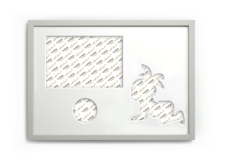 Ramka na zdjęcia do pokoju dziecięcego biała. Ramka z passe partout o rozmiarze 21x30 cm