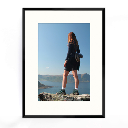 Ramka czarna HEN PASS 2 z passe-partout – rozmiar 60x80 cm (okienko 40x60 cm)