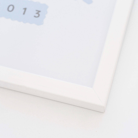 Personalizowana Ramka dla Dzieci - Biała Drewniana Ramka z passe partout o rozmiarze 30x40 cm