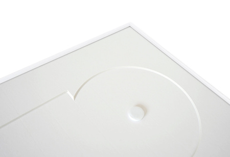 Ramka na 2 płyty CD w kolorze białym. Ramka aluminiowa o rozmiarze 30x40 cm