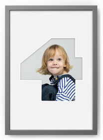 Ramka CYFERKA "4" Szara. Ramka z passe partout o rozmiarze 21x30 cm