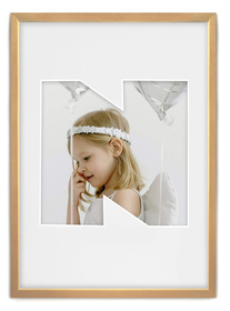 Ramka LITERKA "N" Jasne Drewno. Ramka z passe partout o rozmiarze 21x30 cm