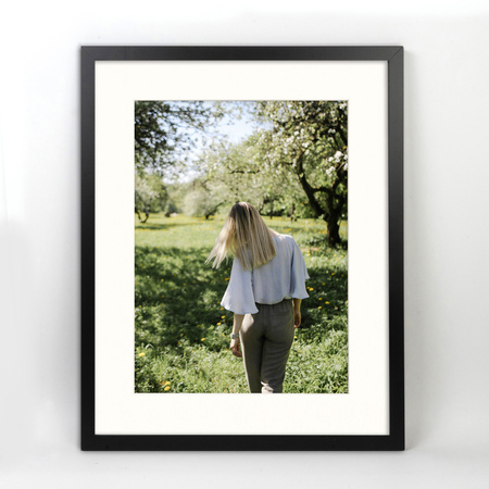 Ramka czarna HEN PASS 2 z passe-partout – rozmiar 40x50 cm ( 30x40 cm)