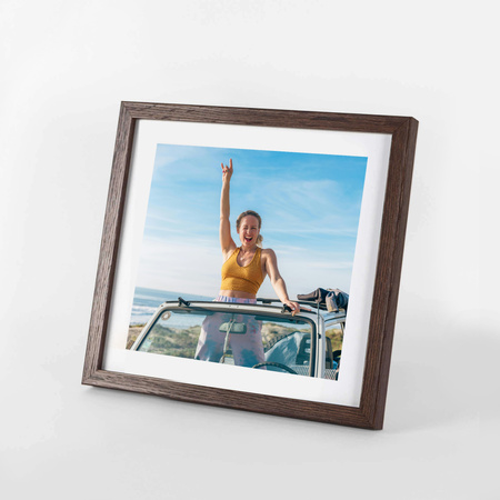 Ramka na zdjęcia 30x30 cm w brązowym kolorze FDM 6 kwadratowa