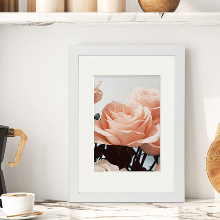 Ramka biała HEN PASS 1 z passe-partout – rozmiar 21x29,7 cm (okienko 15x21 cm)