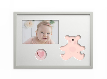 Ramka na zdjęcia do pokoju dziecięcego biała. Ramka z passe partout o rozmiarze 21x30 cm