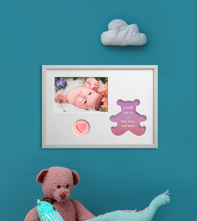 Ramka na zdjęcia do pokoju dziecięcego biała. Ramka z passe partout o rozmiarze 21x30 cm