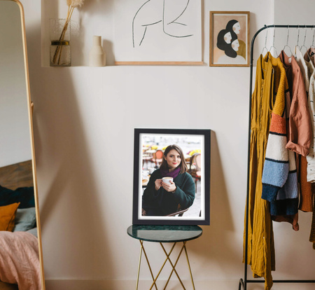 Ramka na zdjęcia w kolorze czarnym o rozmiarze 40x50 cm