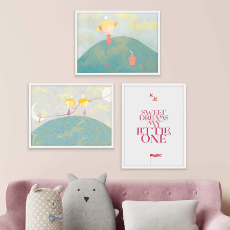 Komplet obrazów w białych ramach by Anetta Piechowska - Little Kingdom