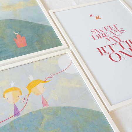 Komplet obrazów w białych ramach by Anetta Piechowska - Little Kingdom