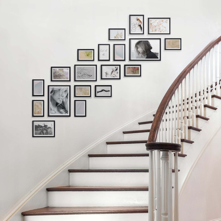 Zestaw czarnych ramek na 19 zdjęć PINIA 2 GF0036 R