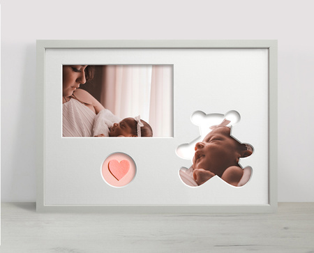 Ramka na zdjęcia do pokoju dziecięcego biała. Ramka z passe partout o rozmiarze 21x30 cm