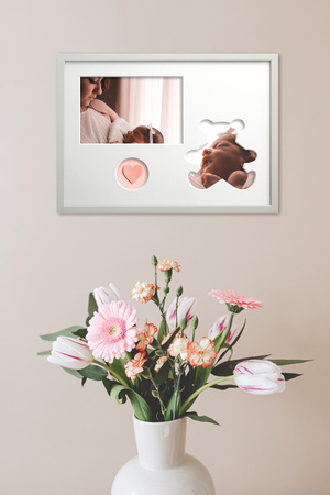 Ramka na zdjęcia do pokoju dziecięcego biała. Ramka z passe partout o rozmiarze 21x30 cm