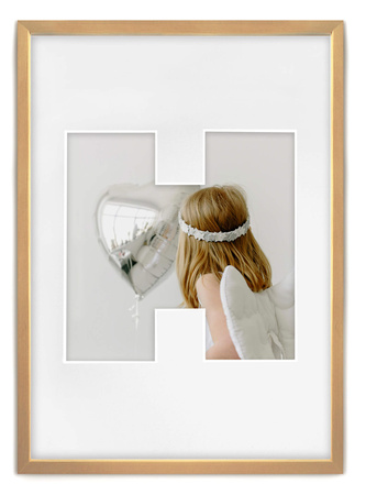 Ramka LITERKA "H" jasne drewno. Ramka z passe partout o rozmiarze 21x30 cm
