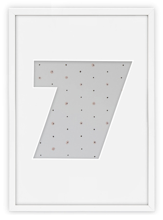 Ramka CYFERKA "7" Biała. Ramka z passe partout o rozmiarze 21x30 cm