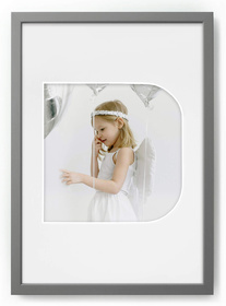 Ramka LITERKA "D" Szara - Ramka z passe partout o rozmiarze 21x30 cm