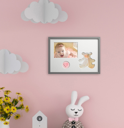 Ramka na zdjęcia do pokoju dziecięcego szare. Ramka z passe partout o rozmiarze 21x30 cm