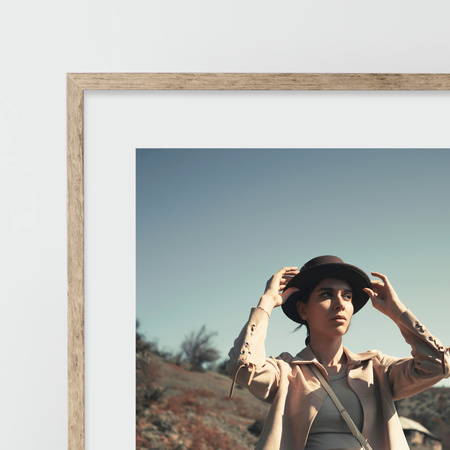 Ramka drewniana FIT 0 w kolorze jasnego drewna 50x70 cm