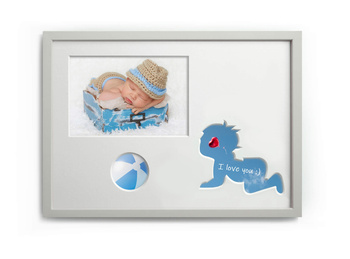 Ramka na zdjęcia do pokoju dziecięcego biała. Ramka z passe partout o rozmiarze 21x30 cm