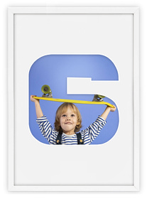 Ramka CYFERKA "6" Biała. Ramka z passe partout o rozmiarze 21x30 cm