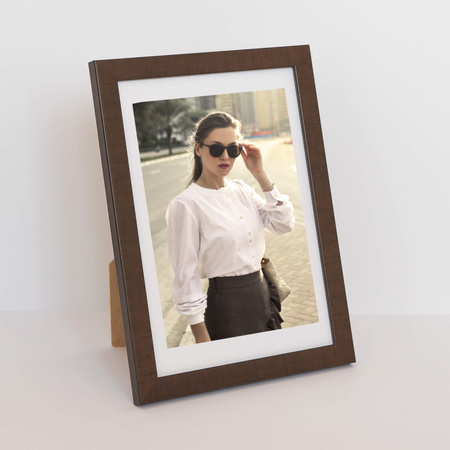 Brązowa ramka FOR 4 - 15x21 cm