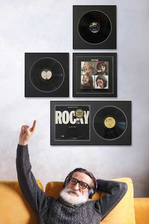 Ramka na płytę winylową z okładką. Ramka aluminiowa o rozmiarze 41x75 cm