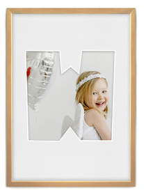 Ramka LITERKA "W" Jasne Drewno. Ramka z passe partout o rozmiarze 21x30 cm