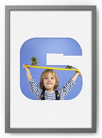 Ramka CYFERKA "6" Szara. Ramka z passe partout o rozmiarze 21x30 cm