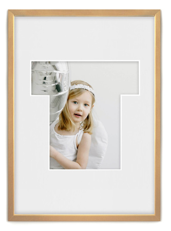 Ramka LITERKA "T" Jasne Drewno. Ramka z passe partout o rozmiarze 21x30 cm