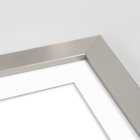 Ramka srebrna HEN PASS S z passe-partout – rozmiar 60x80 cm (okienko 50x70 cm)