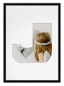 Ramka LITERKA "J" czarna. Ramka z passe partout o rozmiarze 21x30 cm