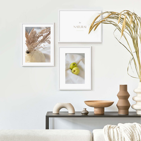 Zestaw plakatów by Anetta Piechowska + zestaw ramek z litego drewna w kolorze białym