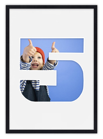 Ramka CYFERKA "5" Czarna. Ramka z passe partout o rozmiarze 21x30 cm